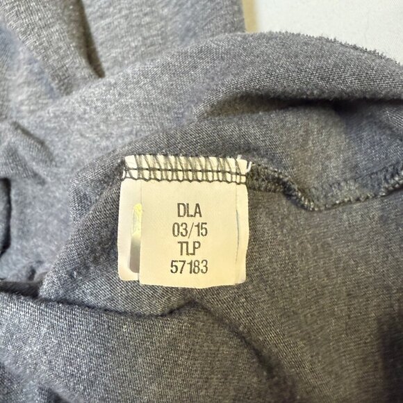 The North Face Men’s Long Sleeve Logo Shirt Gray Size M Classic Fit EUC - Picture 4 of 7